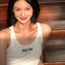 2025: Wholesale of Amazon summer new style, European cross-border fashion, casual and versatile, sleeveless pure color dress.