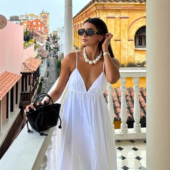 Spot-on wholesale of European and American cross-border autumn-winter women's casual high-neck pure-color long-sleeved base layer dress for foundation